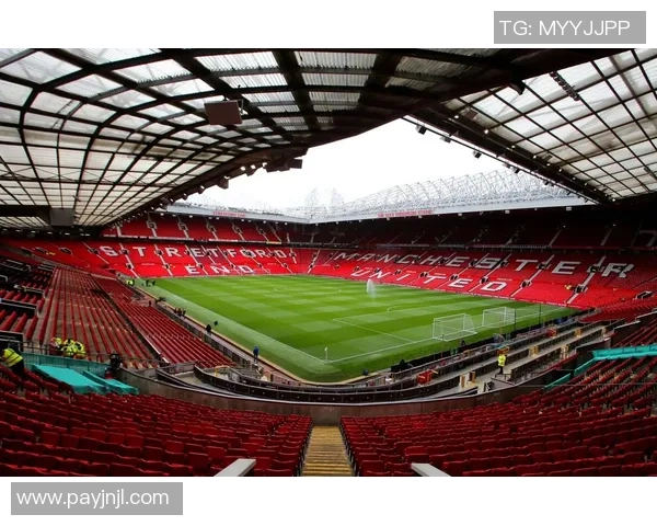 90年代足球传奇人物回顾:球场上的英雄与时代印记 90年代足球传奇人物回顾:球场上的英雄与时代印记