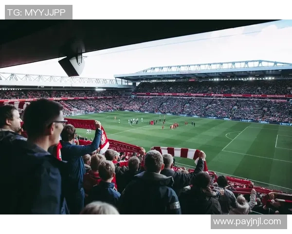 超清4K原图展现足球球星风采,细腻捕捉每个瞬间的力量与魅力 超清4K原图展现足球球星风采,细腻捕捉每个瞬间的力量与魅力